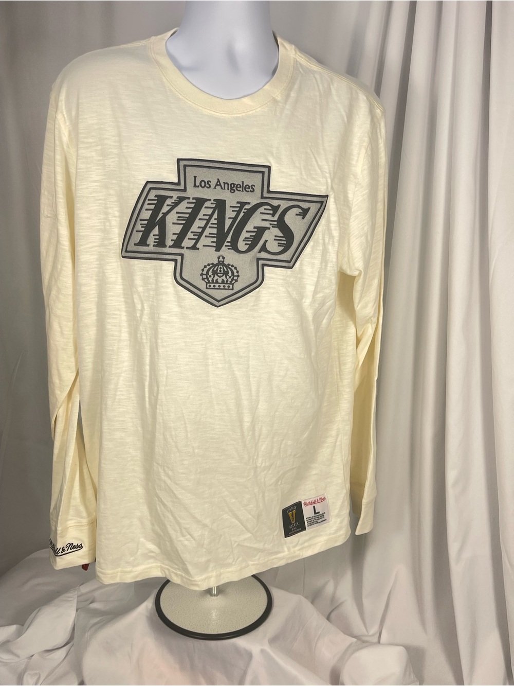 Mitchell & Ness Los Angeles Kings Cream Long Sleeve Tee Vintage Collection NWT